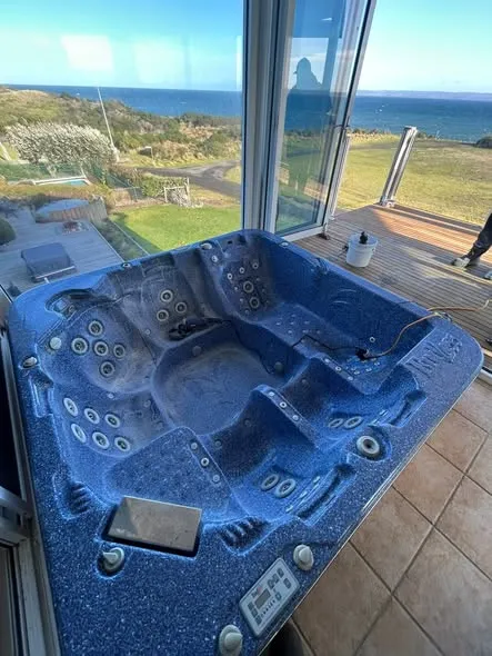 Spa Removal, photo 2